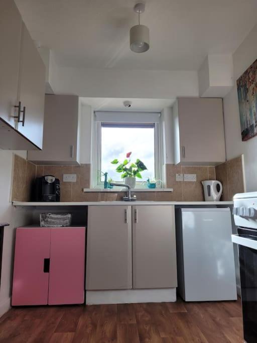 Riverside Bungalow - Direct River Access! Ystradgynlais Exteriör bild